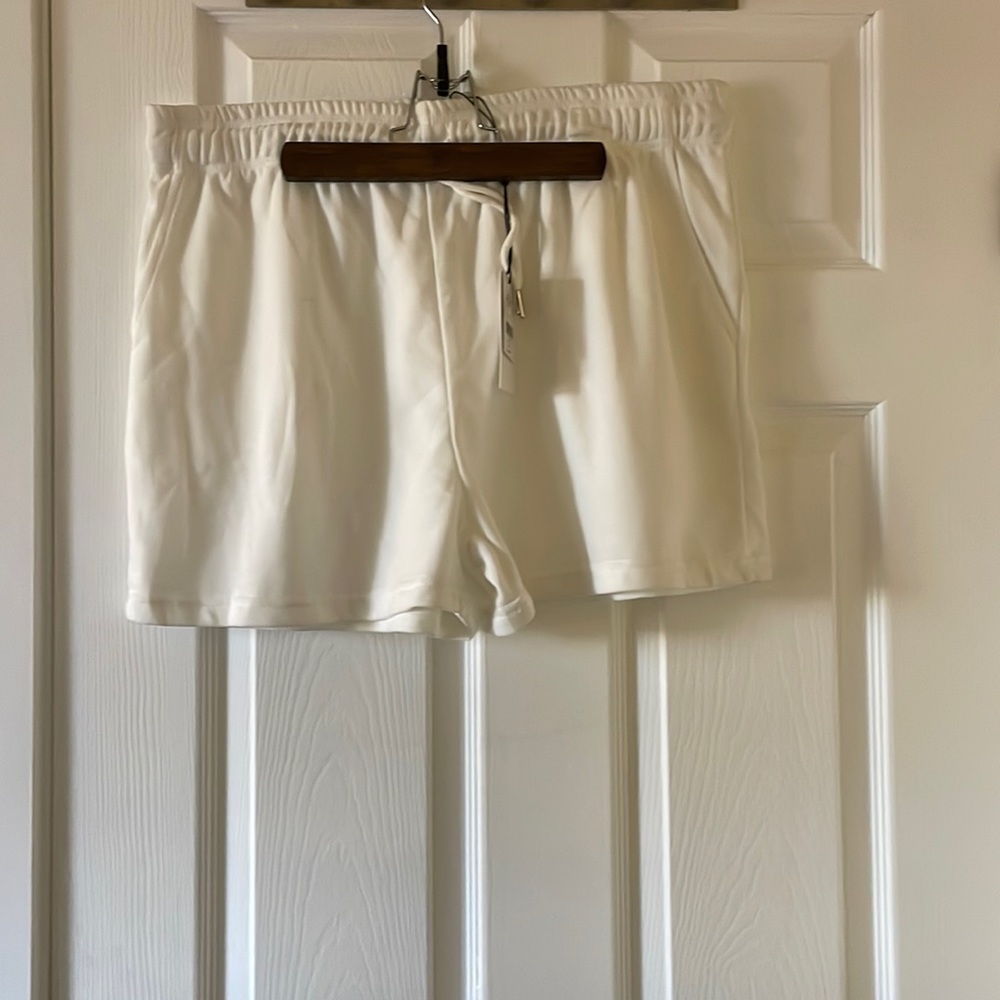 Halston fleece shorts active white sport athliesure